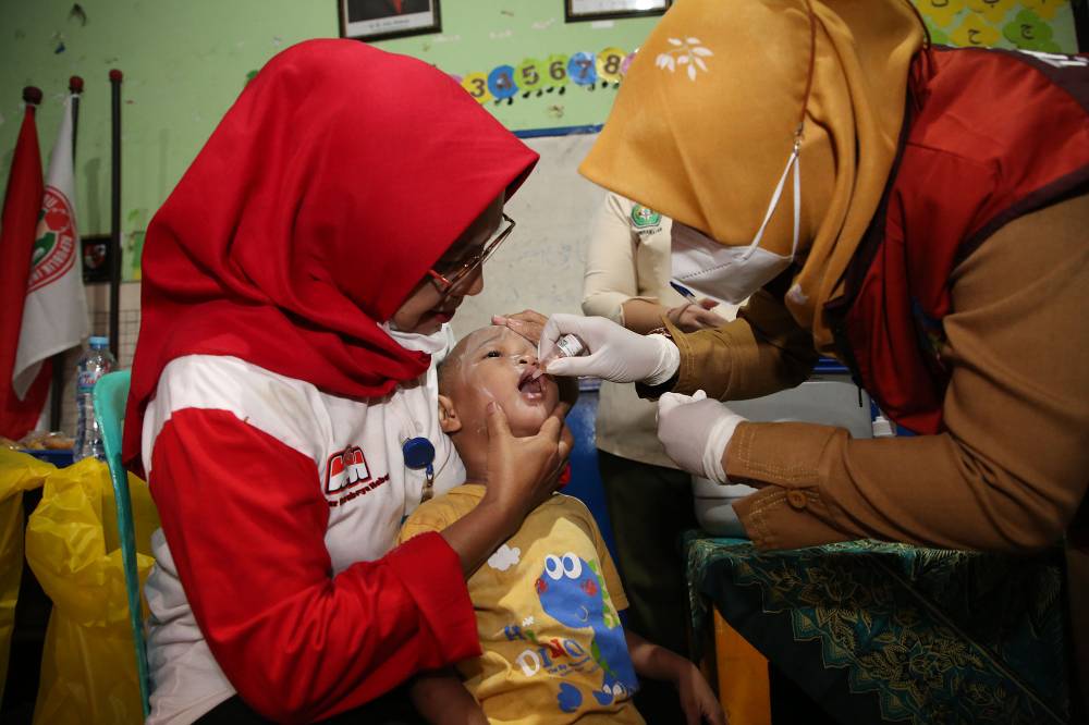 Imunisasi Polio di Surabaya Dimulai,