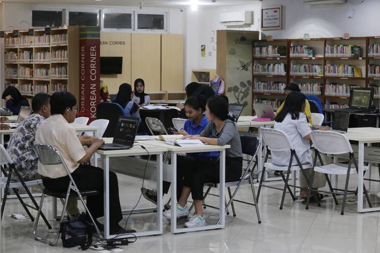 Perpustakaan Umum dan TBM di Surabaya Tembus 824.790 Pengunjung 