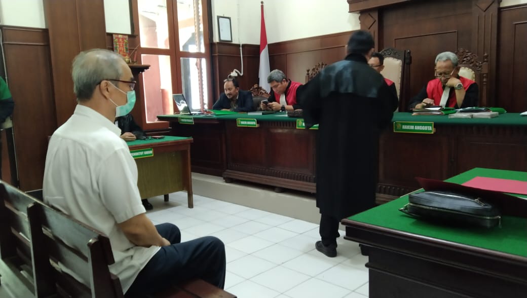 Suasana Sidang Di Pengadilan Negeri Surabaya 