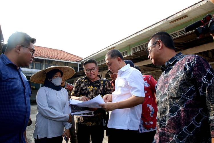 Wali Kota Eri Cahyadi Pindahkan RPH dan Kandang Babi dari Kawasan Wisata Religi Ampel