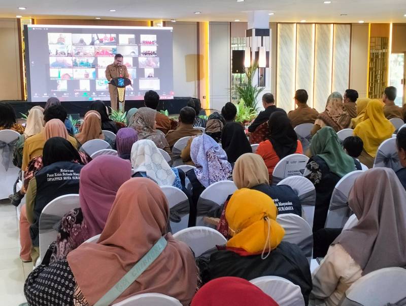 Pemkot Surabaya Beri Penguatan Kapasitas Ratusan Relawan PKBM, 