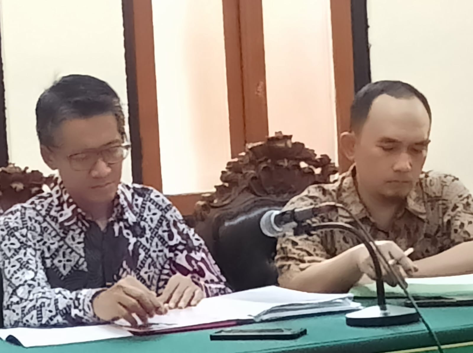 Suasana Sidang di Pengadilan Negeri Surabaya 
