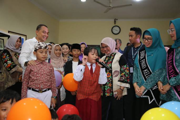 Sudut Baca di Balai RW, Ruang Belajar Anak-anak Surabaya yang Diresmikan Wali Kota Eri Cahyadi