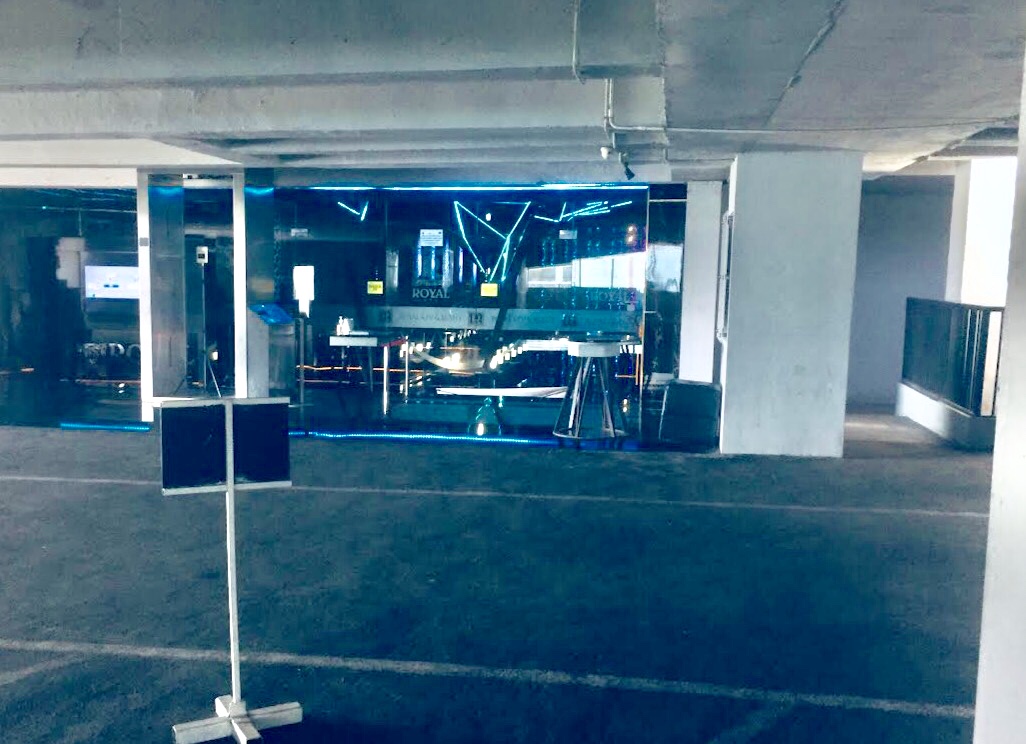 Tampak depan Discotik Royal KTv Surabaya