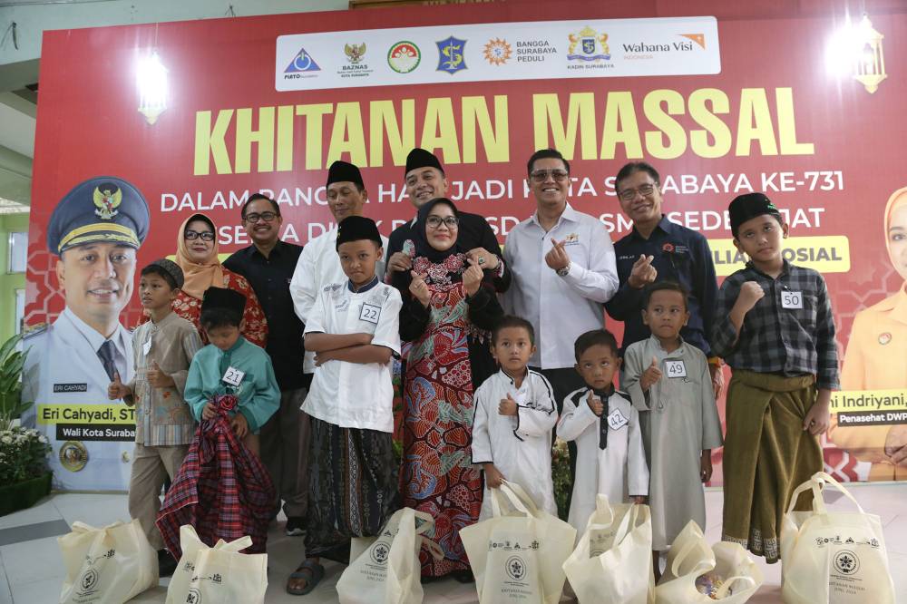 Pemkot Surabaya Gelar Khitan Massal
