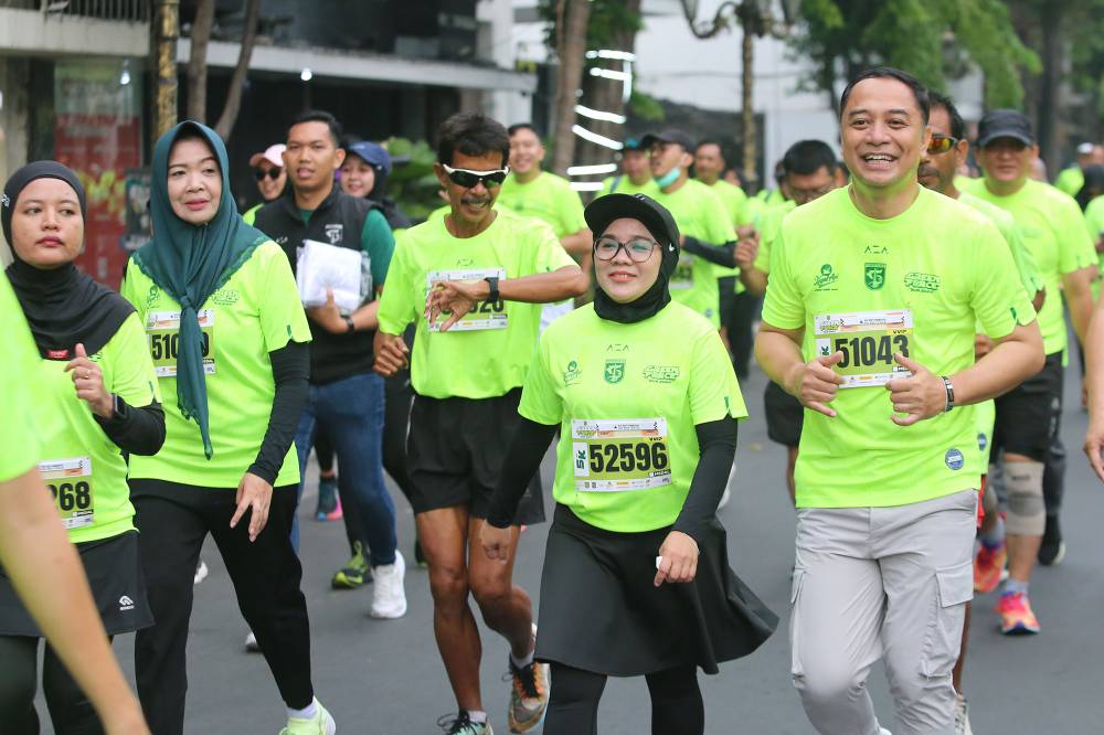 Wali Kota Eri Lari Bersama 3500 Peserta dari Dalam dan Luar Negeri