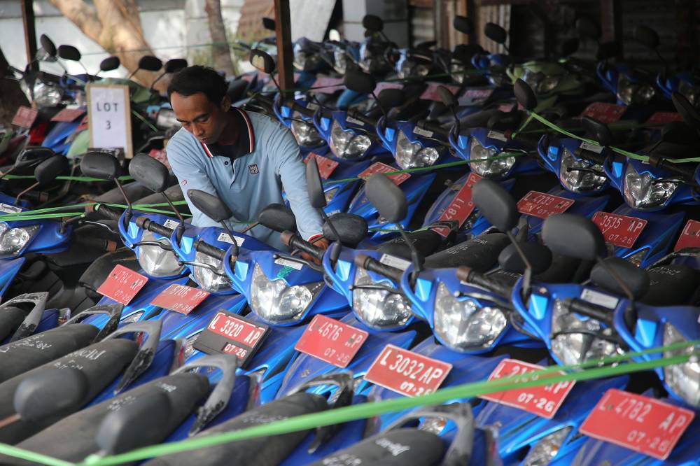 Pemkot Surabaya Lelang 889 Kendaraan Operasional 