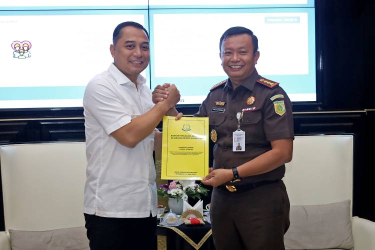 Wali Kota Eri Terima LO BUMD Tanpa Permohonan dari Kejari Surabaya