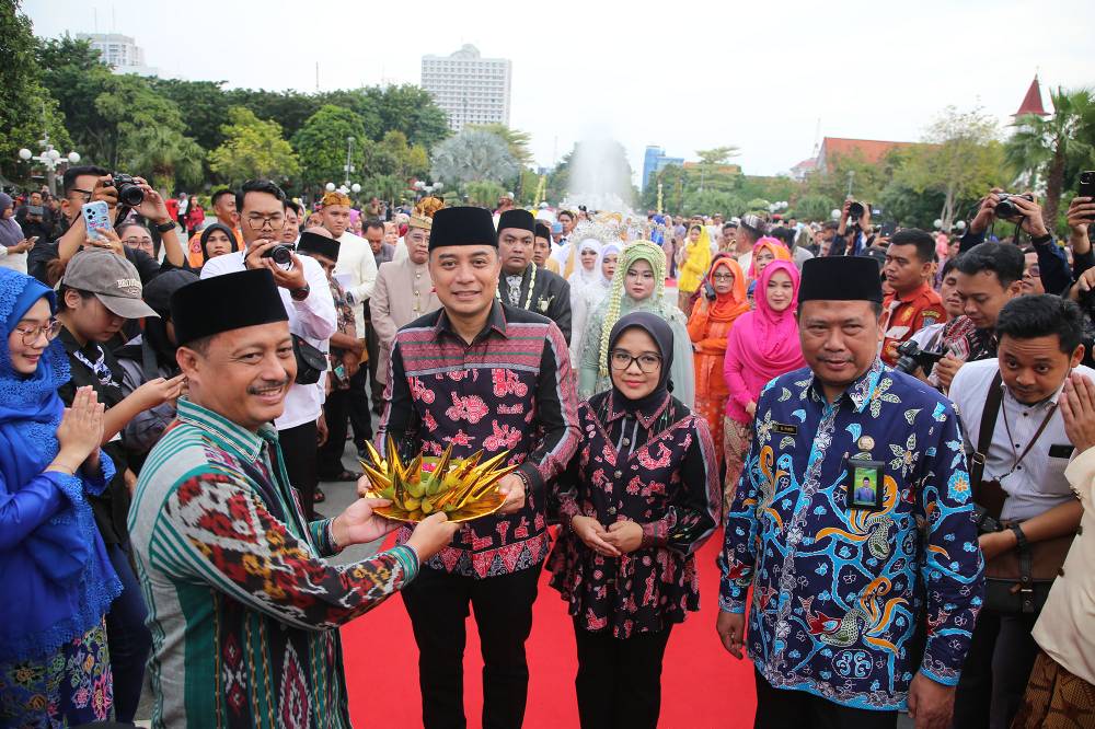 Resepsi Akbar Isbat Nikah Massal di Balai Kota Surabaya