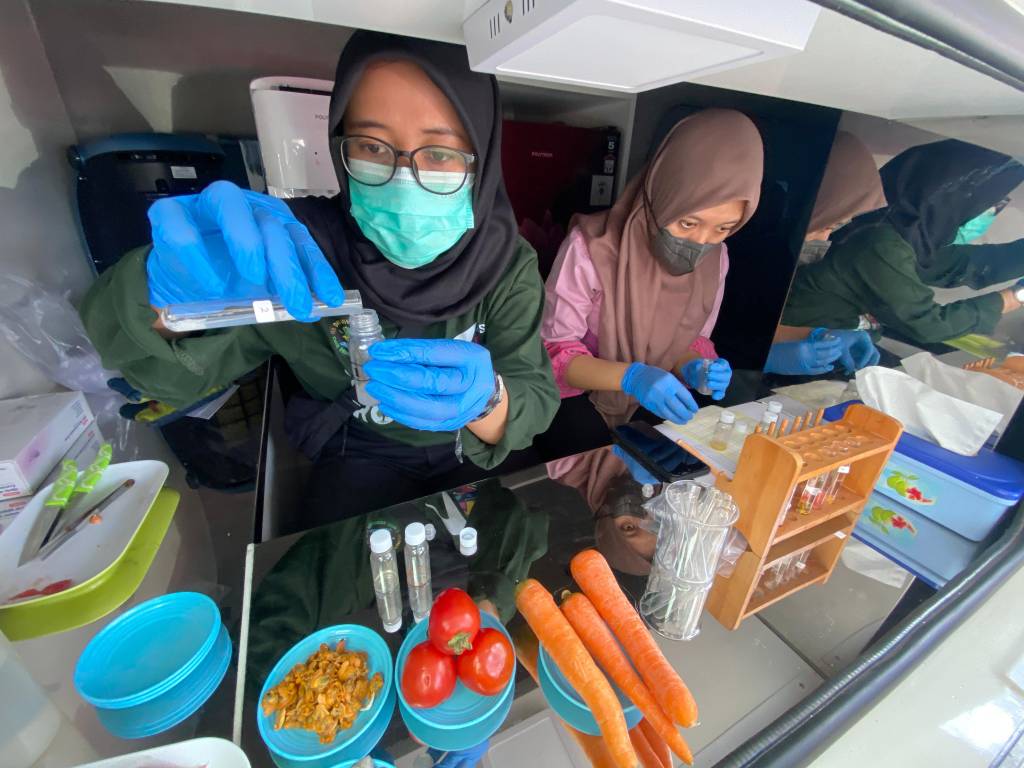 Uji Keamanan Pangan di Pasar Karah