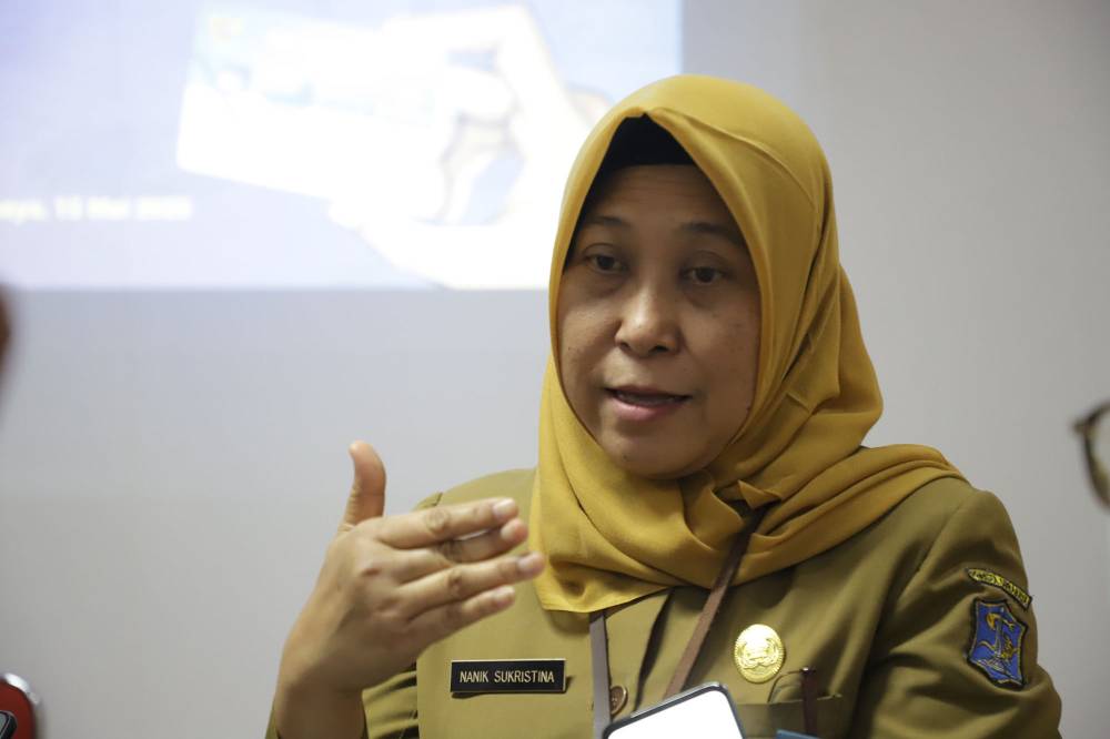 Kepala Dinkes Kota Surabaya Nanik Sukristina