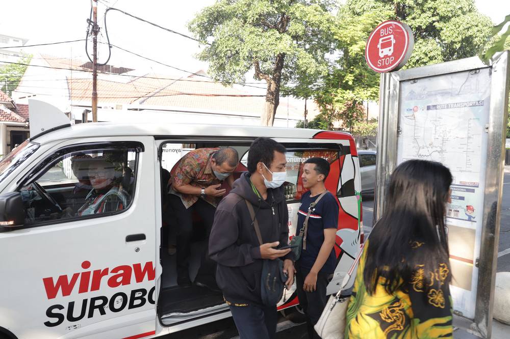 Pemkot Surabaya Beri Tarif Promo Suroboyo Bus-Parkir Rp79 di HUT ke-79 RI