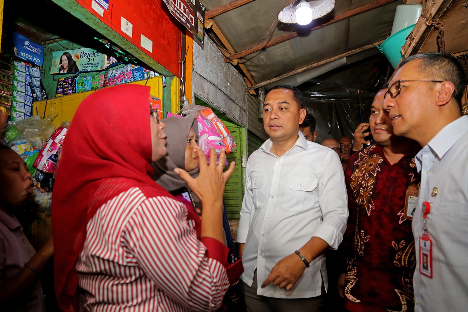 Wali Kota Eri Minta Pasar Kembang Dilengkapi Kios TPID