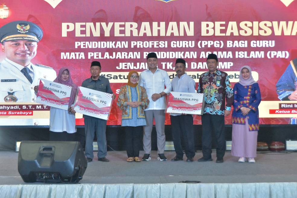 Wali Kota Eri Cahyadi Beri Beasiswa PPG kepada 713 Guru PAI TK-SMP se-Surabaya