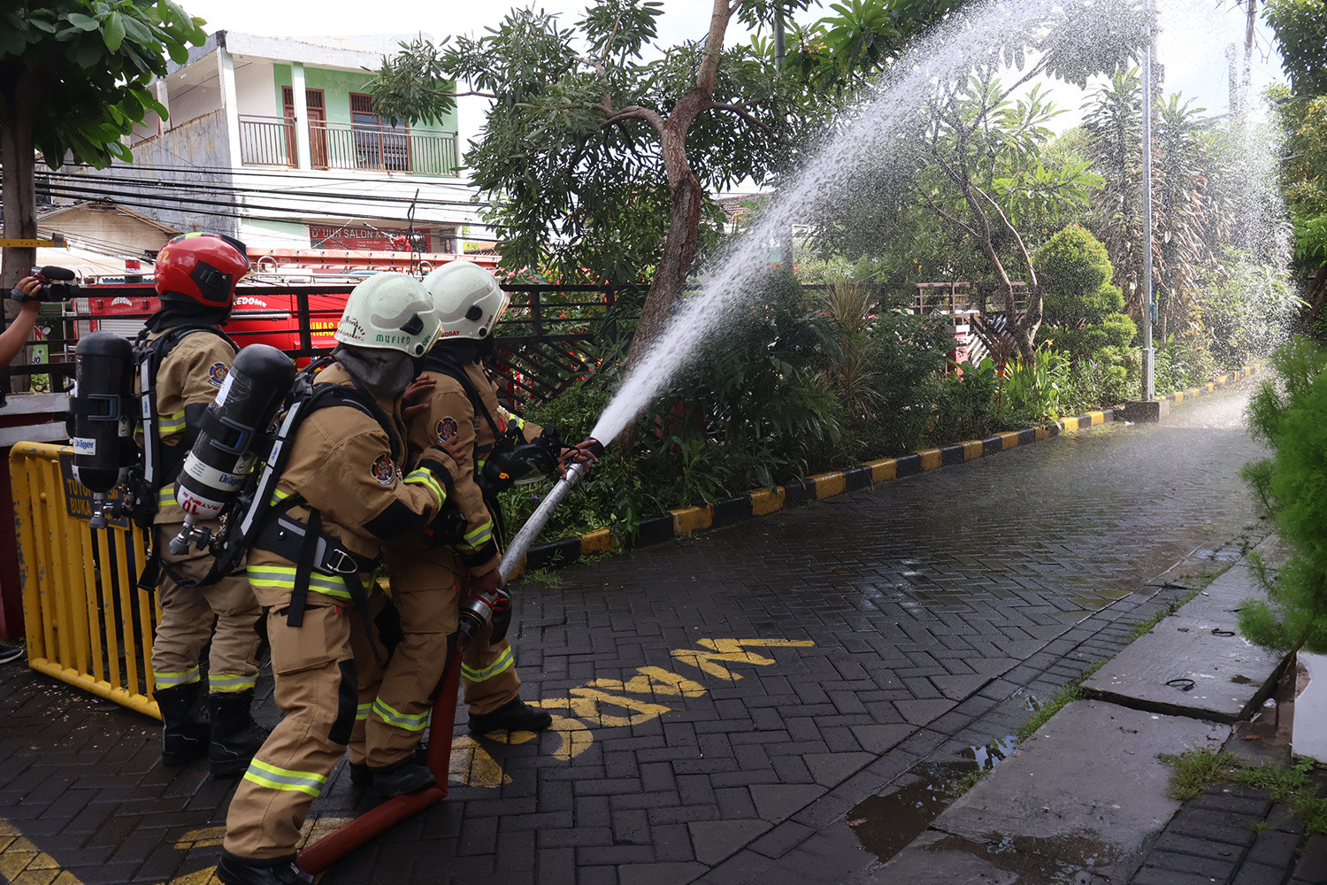 Pemkot Surabaya Imbau Warga Perhatikan Konsleting Listrik dan Lahan Terbuka