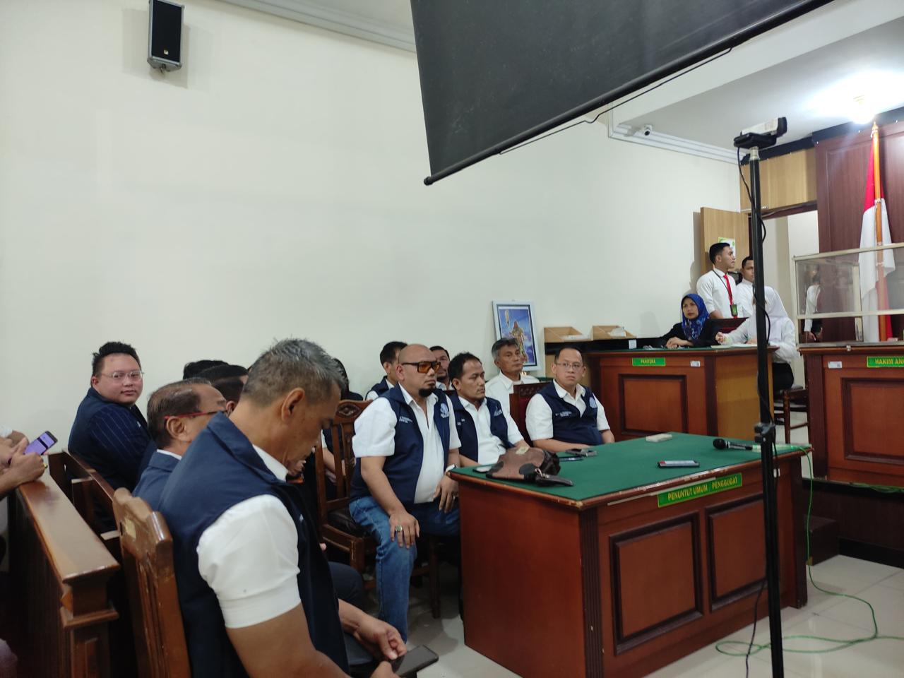 Suasana Sidang di Pengadilan Negeri Surabaya 