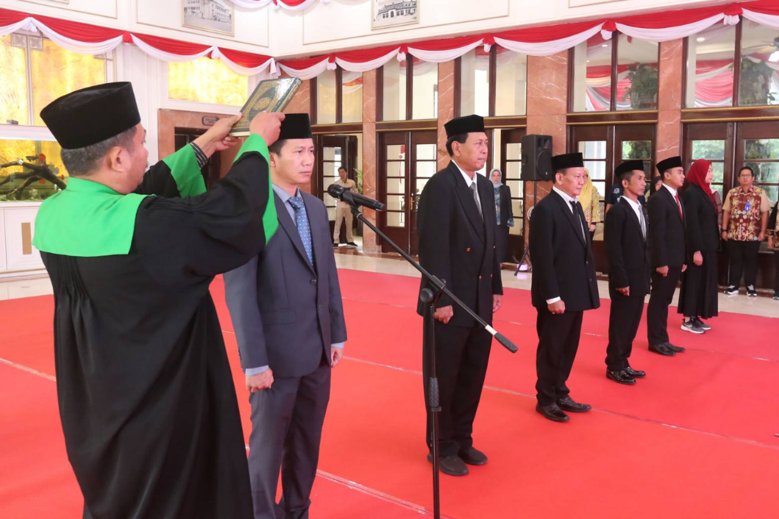 Pelantikan dan Pengambilan Sumpah Jabatan Pejabat Administrator dan Pejabat Pengawas