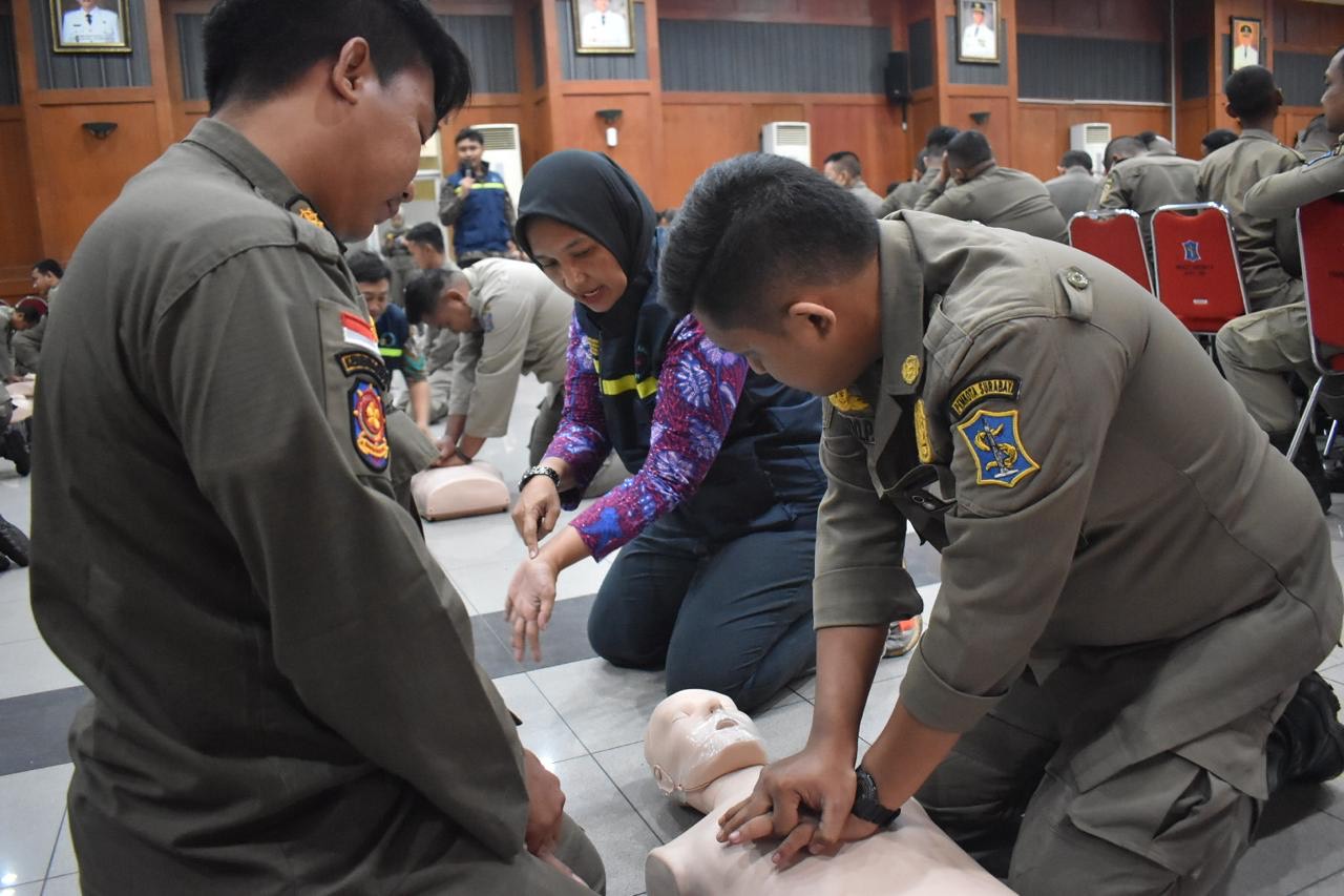Satpol PP Surabaya Tingkatkan Kesiapsiagaan Pertolongan Pertama