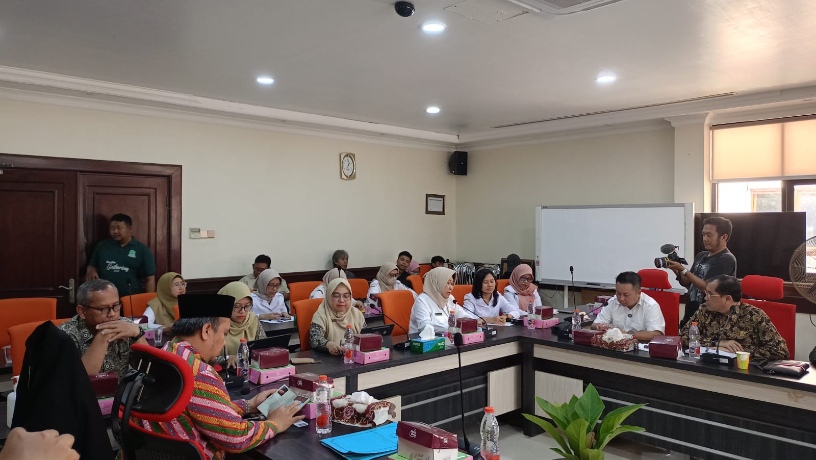 Komisi B DPRD Surabaya Saat Hearing Bersama Pihak BPJS Surabaya