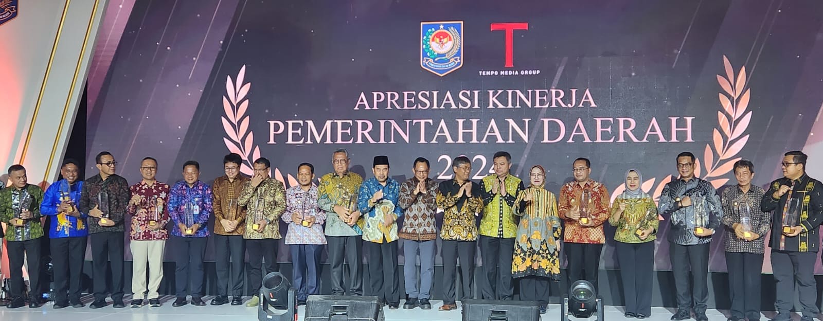 Surabaya Raih Juara Terbaik 1 Pelayanan Publik