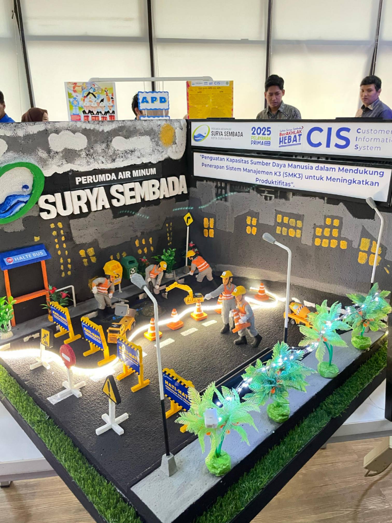 Perumda air minum Surya sembada kota Surabaya gelar lomba majalah dinding K3
