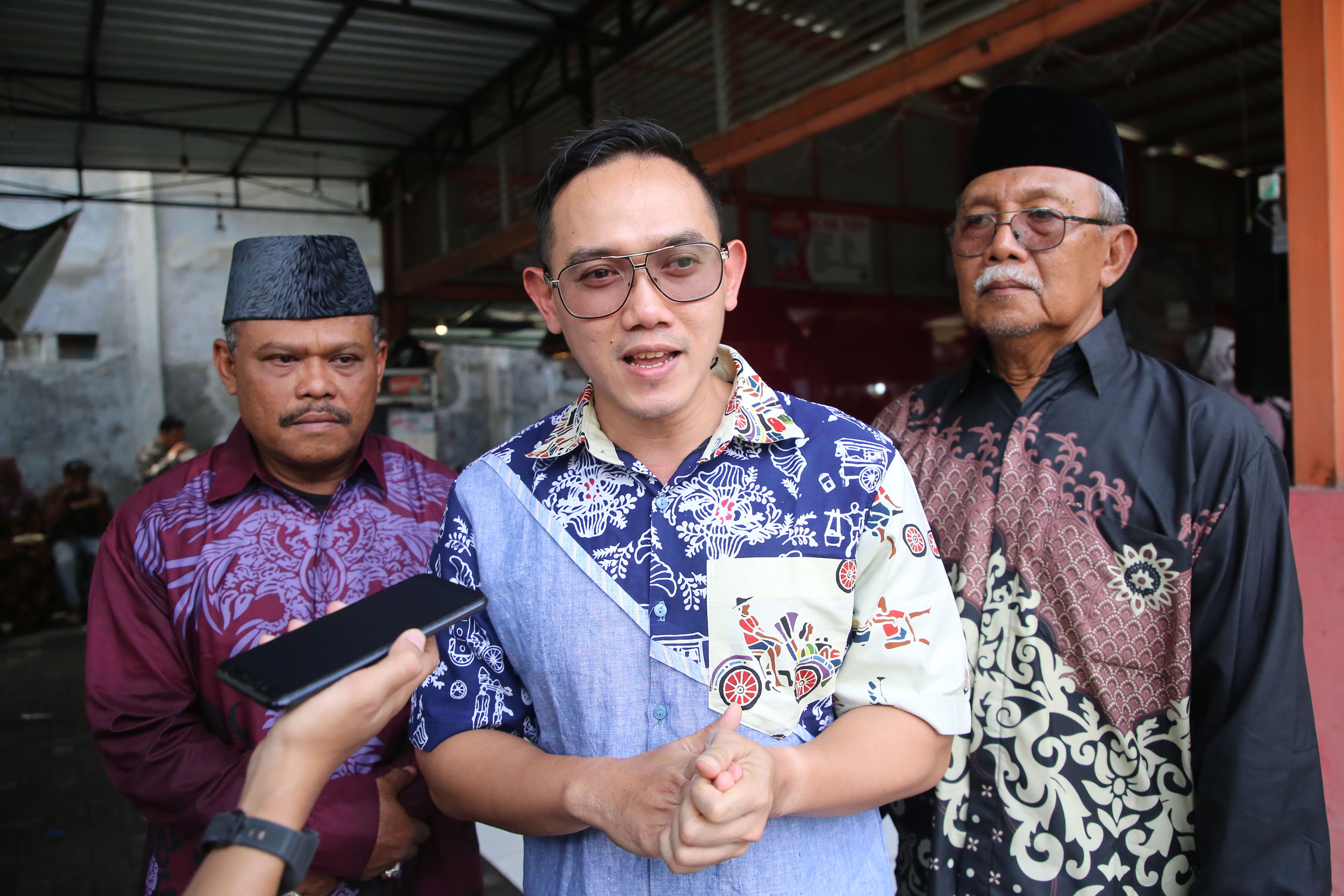Camat Tandes, Kota Surabaya, Febriadhitya Prajatara