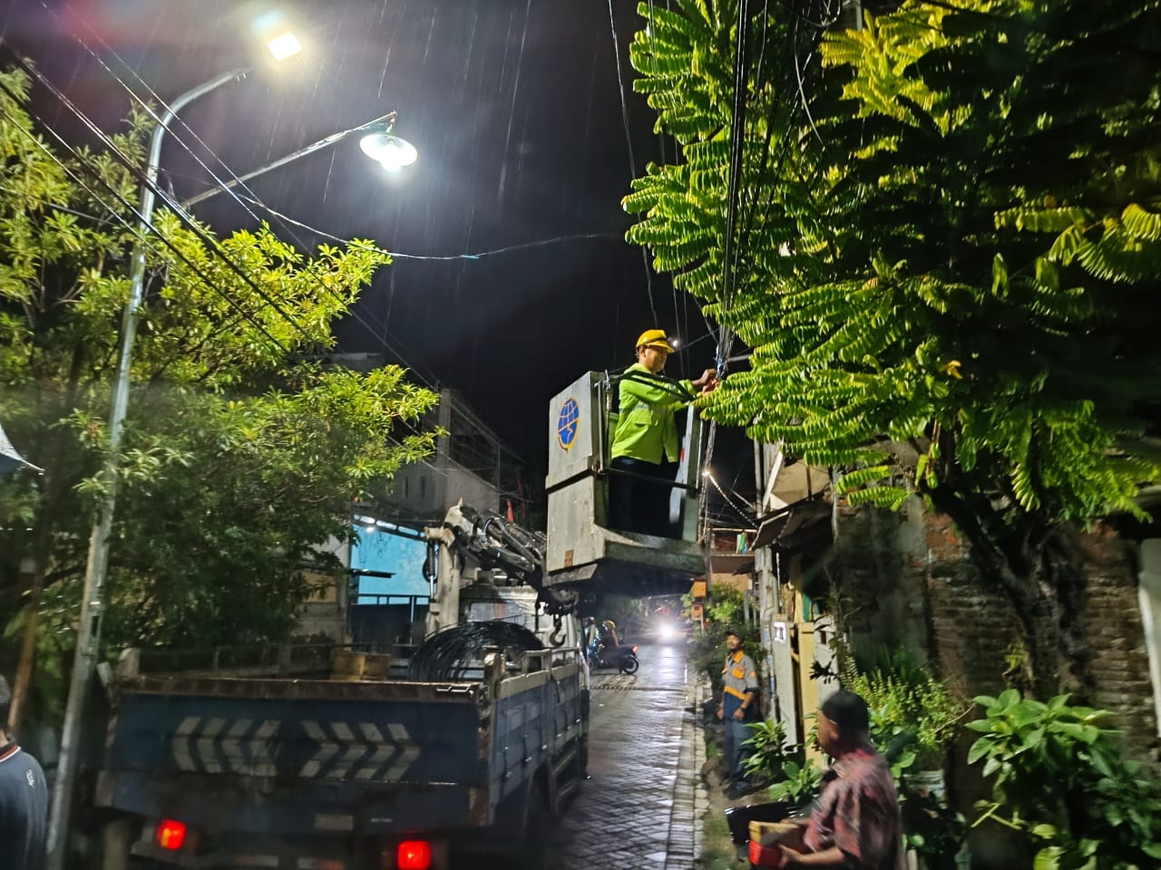 Pemkot Surabaya Targetkan Pemasangan 5.884 PJU di Tahun 2025 