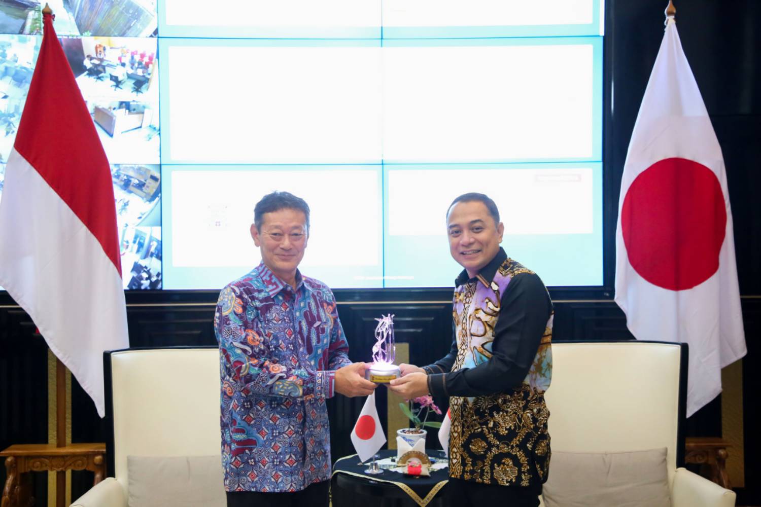 Konjen Jepang Takeyama Kenichi Pamit pada Wali Kota Surabaya Eri Cahyadi