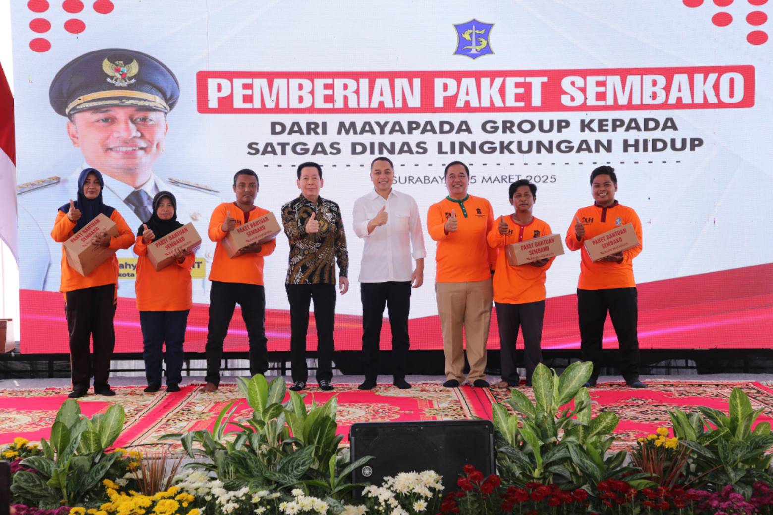 Pemkot Surabaya Bagikan 5000 Bingkisan Sembako Ramadan
