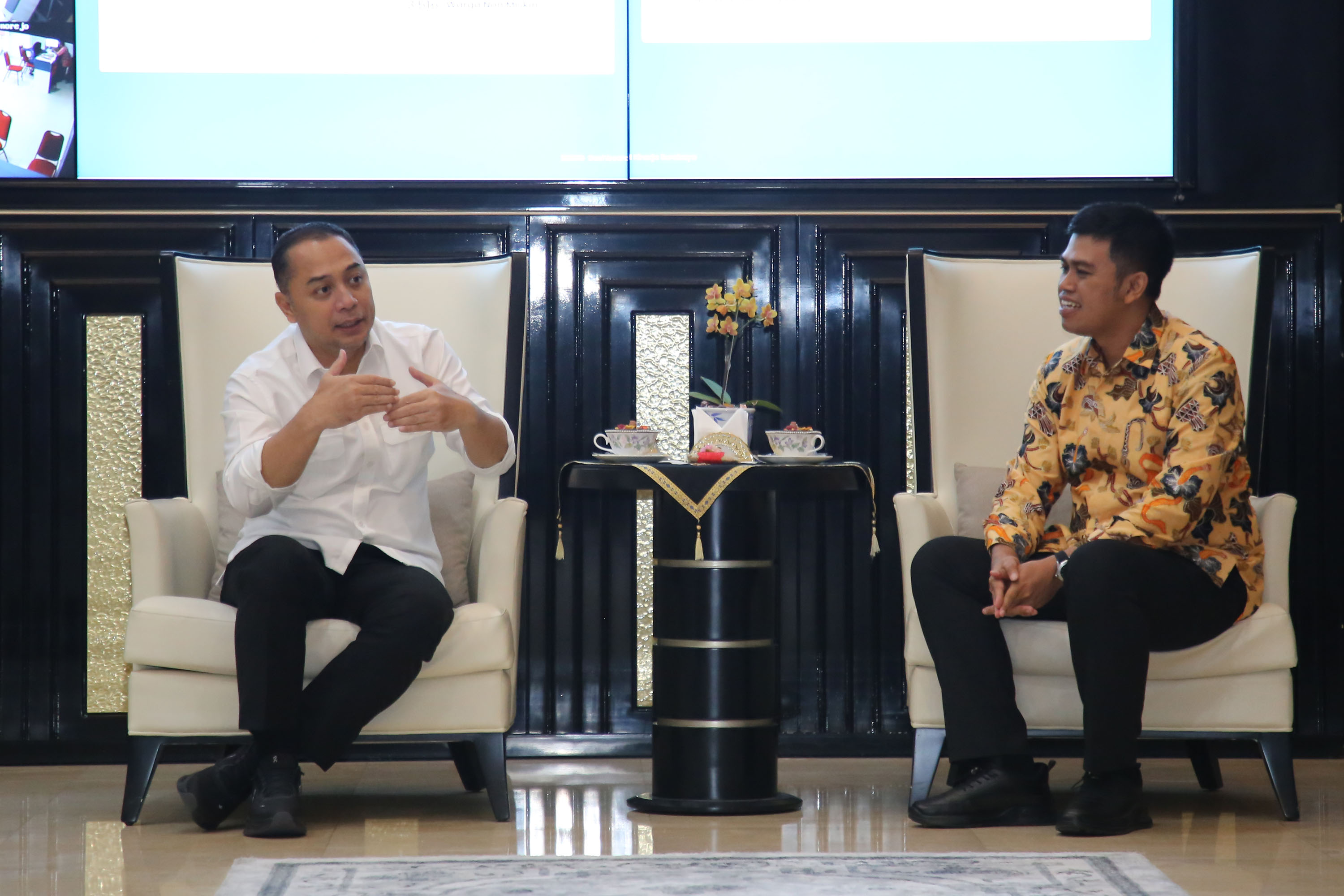 Wali Kota Eri bersama Wali Kota Blitar Syauqul Muhibbin 