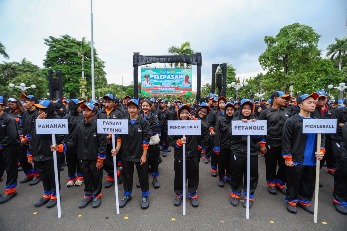 Wali Kota Eri Cahyadi Lepas 1228 Atlet