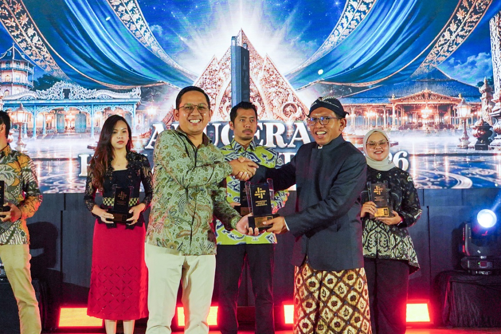 TTL meraih penghargaan Sustainable Port Innovation of the Year dalam Indonesia Logistics Awards 2026 di Jakarta. Perusahaan juga memperoleh penghargaan kategori Media Internal. ist